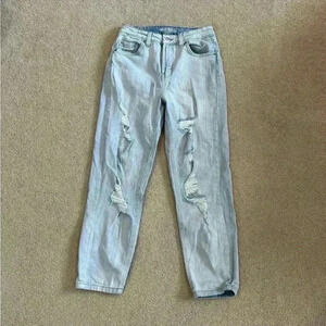 Wild fable light wash blue distressed high rise mom jeans in size 0